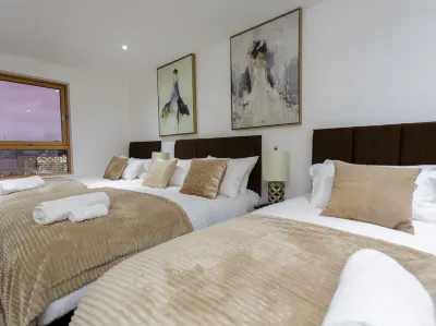 Live in Leeds Sky Penthouse Hotels in Cultural Quarter