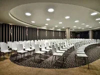 Sound Garden Hotel Airport Hotels near Ochota