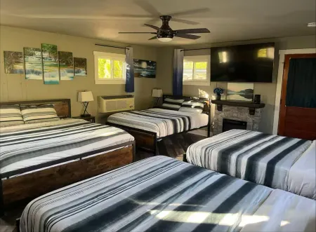 Lakefront-nestled in Nirvana