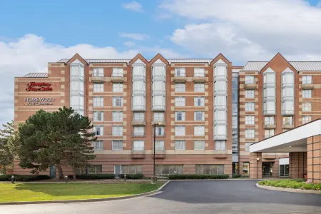 Homewood Suites by Hilton Downers Grove Chicago Отели рядом с достопримечательностью «Drury Lane»