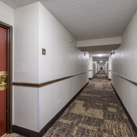 Red Roof Plus+ & Suites Knoxville West - Cedar Bluff