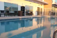 Holiday Inn Express & Suites PHOENIX - AIRPORT NORTH by IHG - Swimmingpools