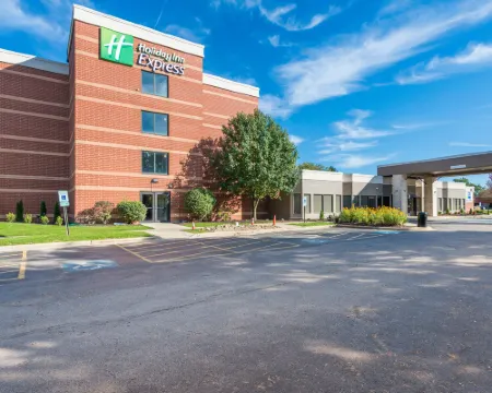 Holiday Inn Express NAPERVILLE by IHG Hotels in Naperville