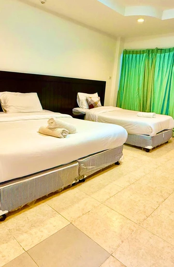 รูปภาพของCharming Guest Room in Central Pa Tong, Thailand