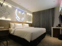 Creative RestArt Hotel by Damn I Love Indonesia Hotels in Cimenyan