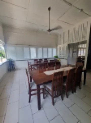 Avenues Xchange Hotels in Rosslea