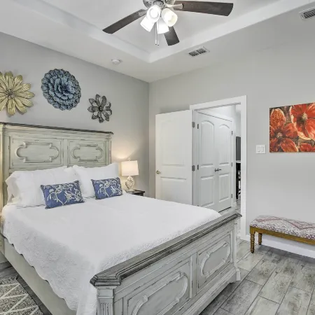 Charming Edinburg Apartment ~ 3 Mi to Dtwn!
