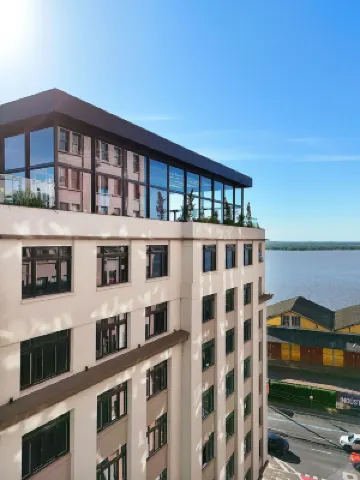 Xtay Cais Rooftop – Cozy Studios with Sky View of the Guaíba Hotels in 