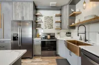 Modern Island Park Cabin ~ 23 Mi to Yellowstone!