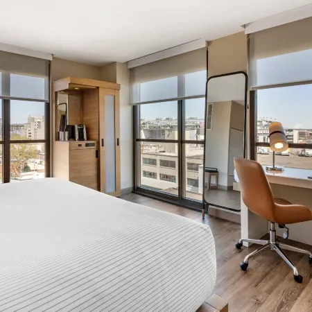 Cambria Hotel Washington D.C. Navy Yard Riverfront Отели рядом с достопримечательностью «Концертный зал The Anthem»