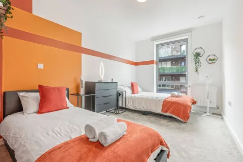 The Wembley - Luxury London Apartment - 9 Guests5-Star Unbeatable Location!