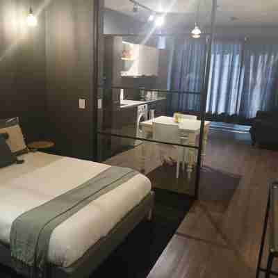 The WEX in the heart of Woodstock. One Bed Rooms