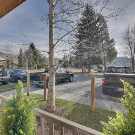 Ketchum Vacation Rental - Hike, Ski and Explore!