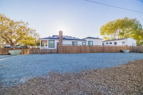 Charming Sky Cove: SFO Haven Hotels in Millbrae