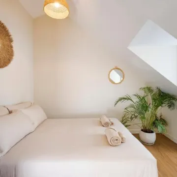 Montain View Guesthouse Pretoria Отели рядом с достопримечательностью «Торговый центр Wonderboom Junction»