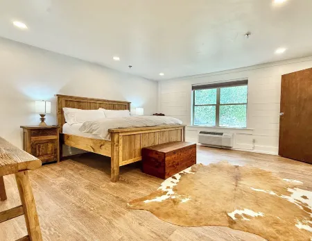 The Hotel Henry Отели в г. Бланко