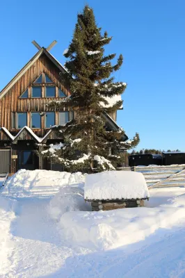 Shaman Village Resort & Glass Igloos Các khách sạn ở 