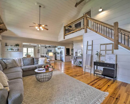 Ideal for Families! Lake Toxaway Getaway w/ Deck Hotels in Hogback