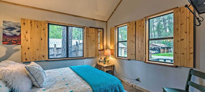 Ruidoso Cabin w/ Deck & Grill - Walk to Town! Hotels in Ruidoso