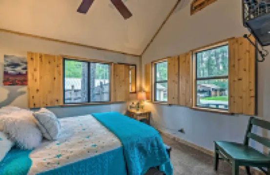 Ruidoso Cabin w/ Deck & Grill - Walk to Town!