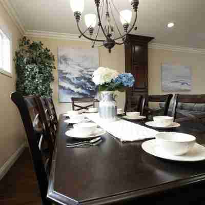 Destination #14 Dining/Meeting Rooms