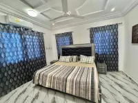 Charming 2 Bedroom House in Vibrant Ablekuma Olebu - 3-Star