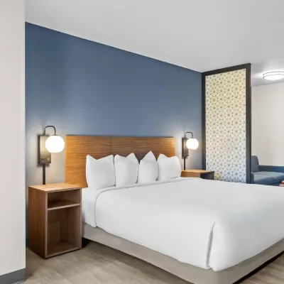 Everhome Suites Bowling Green by Choice Hotels Hotels near National Corvette Museum