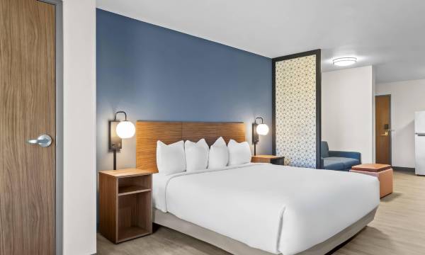 Everhome Suites Bowling Green by Choice Hotels