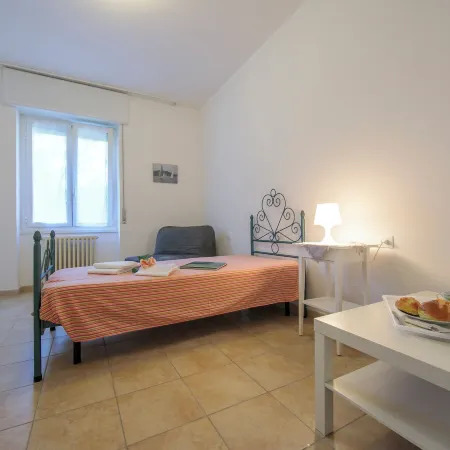 Casa Al Caprifoglio 600m from Beach - Happy Rentals Отели в г. Испра