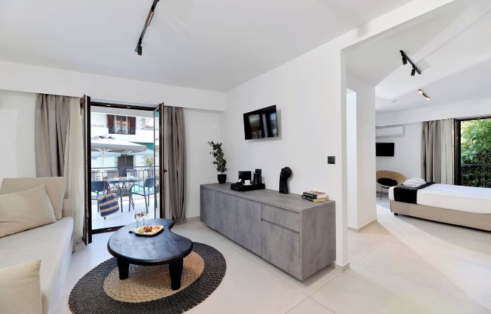 Yianna Hotel