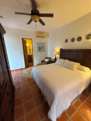 Casa Estrella Del Mar - 2bed 2bath close to amenities and views of the sea!