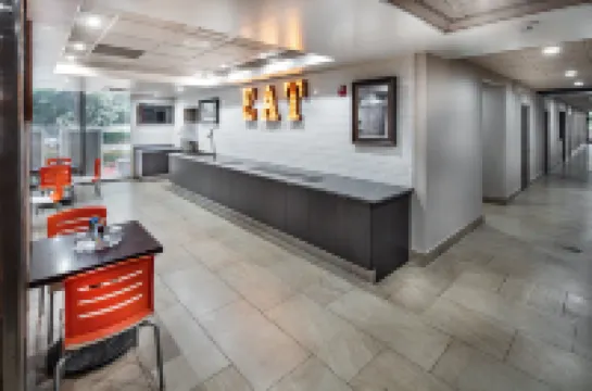 โรงแรม ฮอลิเดย์ อินน์ แอตแลนตา-นอร์ทเลค บาย IHG