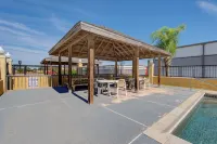 Weslaco Inn Weslaco-Mercedes - Pools