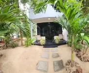 Dinuda Lagoon Hotel Hotels in Kudawa