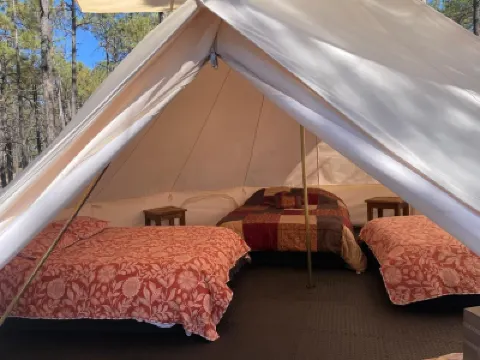 La Reserva Glamping Hotel a 