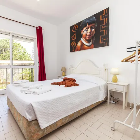 E 03 - Bedroom 3 in Local da Trindade Guesthouse