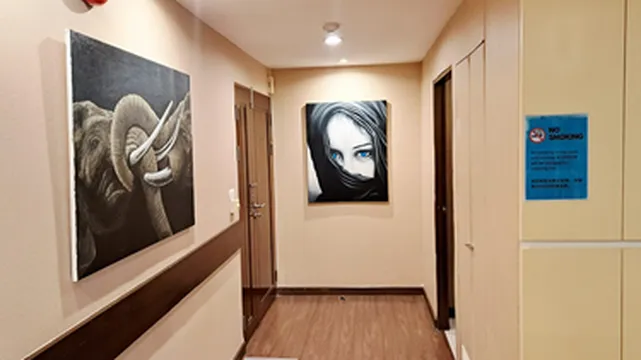 รูปภาพของShort-Term Rental Allowed - 3B Downtown Bangkok Serviced Apartment