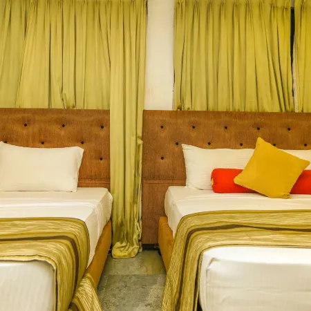 Oak Ray City Hotel