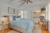 Luxe Fairhope Home w/ Covered Patio: Walk to Bay - spa