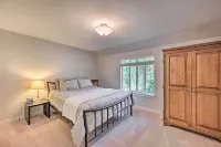 Family-Friendly Kirkland Home ~ 1 Mi to Downtown - 3 estrellas