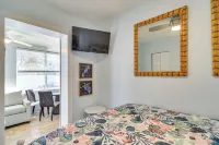 Florida Unit Steps from Indian Rocks Beach Access! - parking