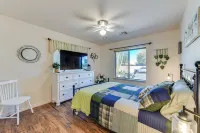 2 Mi to Dtwn! Family Home w/ Game Room in Chandler - Homestays