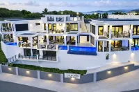 Luxury Villa in Cabrita Point- Sky View Villa with Pickleball & Basketball Court Hotels in Nazareth