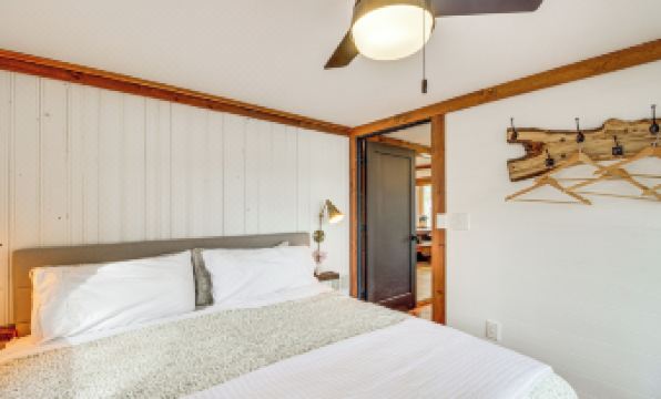 Waterfront Duluth Cabin w/ Deck & River View!