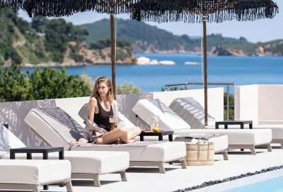 นิมฟี สวีทส์ โรงแรมใกล้หาด Skiathos Plakes Beach