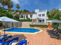 Elegant Villa with Pool - Villas