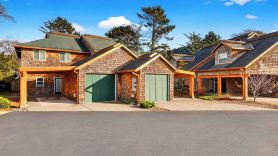 Tides & Timber by Avantstay Lakeside Retreat + Hot Tub + Kayaks + Paddleboard + Bikes Near Beach