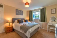 Cozy 3 Bedroom Apartment in Southern Lea - Homestays