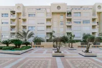 Marina Apartments by Olala Homes - parking