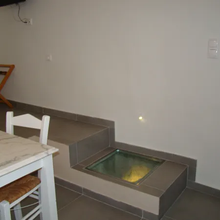 Efi's Apartments Отели рядом с достопримечательностью «Пляж Плафина»